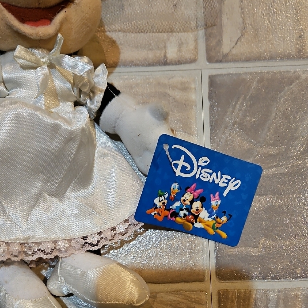 Disney Mickey and Minnie Wedding Plush Set - Picture 2 of 7